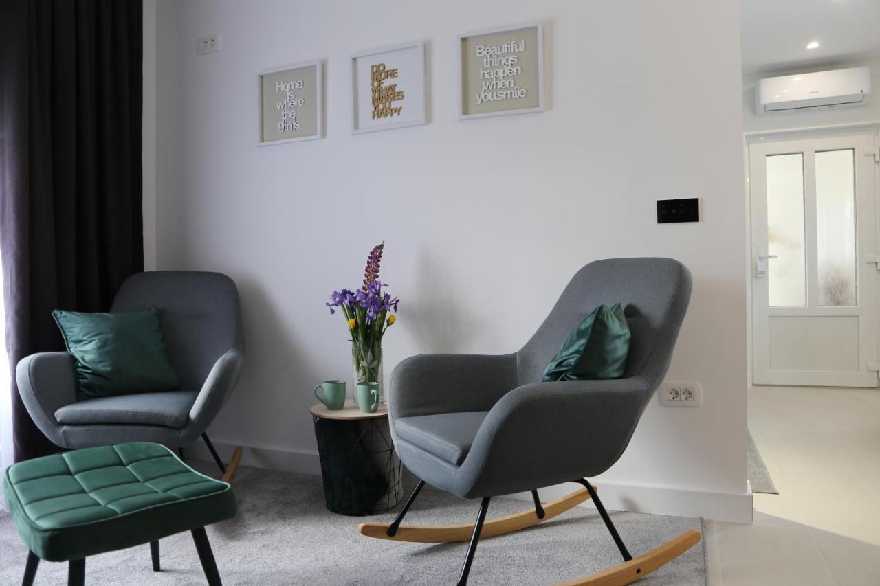 Flora Studio Apartments Кореница Экстерьер фото