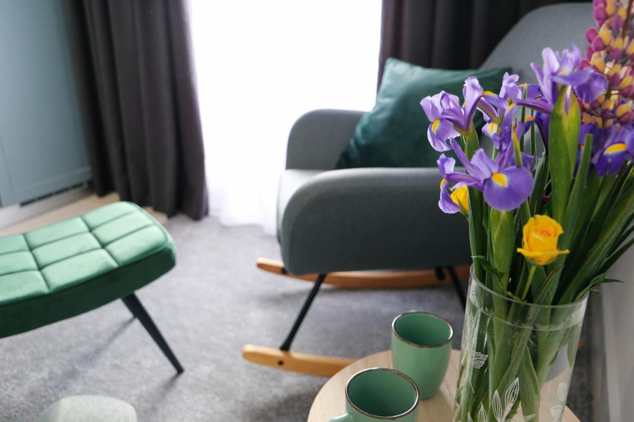 Flora Studio Apartments Кореница Экстерьер фото